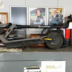 Szállítás - Elektrische step, amint azt Regio Oost-Vlaanderen az iLost segítségével jelentette.