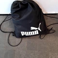 Rugzakje Zwart Puma, ha sido reportado por EBS Tramplein con iLost