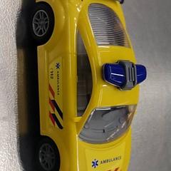 Carrinho de brincar Ambulance, como reportado por IKEA Utrecht utilizando o iLost