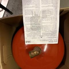 Rood expansievat in doos (reflex NS-N140) 18 liter, jak bylo nahlášeno na iLost