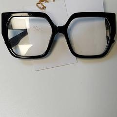 Óculos, como reportado por Centraal magazijn utilizando o iLost