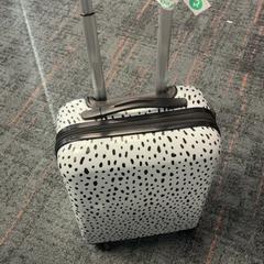 Suitcase, as reported by Connexxion Amstelland-Meerlanden Schiphol Zuid using iLost
