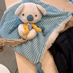 Cuddly slap, as reported by IKEA Avignon using iLost