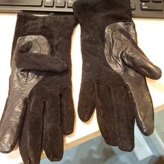 Rukavice, ako bolo nahlásené IKEA Paris - Italie Deux pomocou iLost