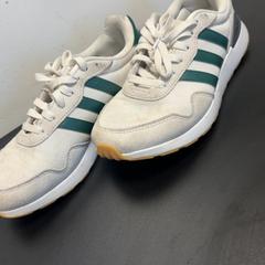 Shoe, as reported by ibis Styles Rotterdam Ahoy using iLost
