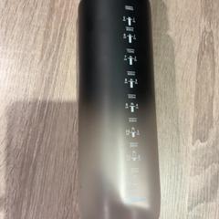 Bottiglia Zwart, come riportato da Van der Valk Hotel Apeldoorn - De Cantharel utilizzando iLost