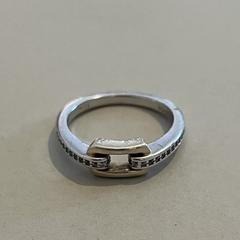 Zilveren ring, amint azt az iLostnak jelentették.