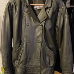 Kaki leather jacket, ako bolo nahlásené iLost