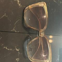 Lunettes, a été signalé par Van der Valk Hotel Veenendaal utilisant iLost