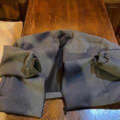 Väst Donker grijs, rapporterat av Café Leentje med iLost