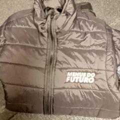 Zwarte jas, ako bolo nahlásené Mövenpick Hotel Amsterdam City Centre pomocou iLost