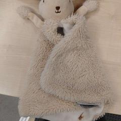 Cuddly slap lapin beige, as reported by IKEA Toulon using iLost