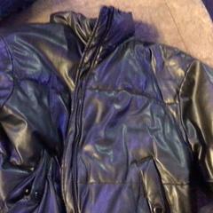 Kožený kabát Zwart, jak nahlášeno De Heeren van Aemstel pomocí iLost