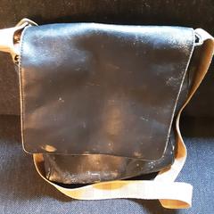 Tas met laptop, iLost에 보고됨
