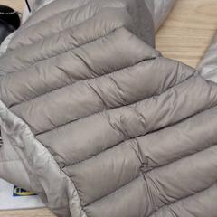 Chaqueta, segundo informou IKEA Montpellier usando iLost