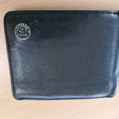 Portefeuille - Asanov, a été signalé par Centraal magazijn utilisant iLost