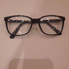 Glasses Zwart, as reported by Van der Valk Hotel Schiphol using iLost