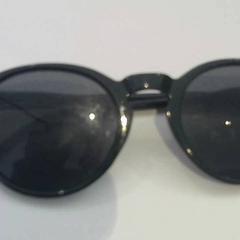 İLost kullanarak Relais Azalys tarafından bildirildiği gibi Lunettes de soleil