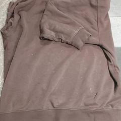 의류 - Trui, iLost를 사용하여 Regio Antwerpen - Brussel에 보고됨