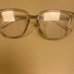 Gafas de sol, ha sido reportado por Pathé Schiedam con iLost