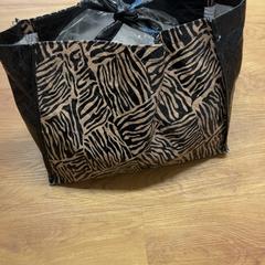 Handtas, segons ha informat HTM mitjançant iLost