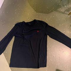 Košeľu Dark blue/Black, ako bolo nahlásené Room Mate Bruno pomocou iLost
