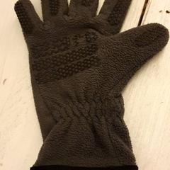 Rękawiczki Donkergrijs, zgłoszono przez DierenPark Amersfoort przy użyciu iLost