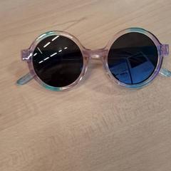 眼鏡 がiLostで IKEA Metz によって報告されました