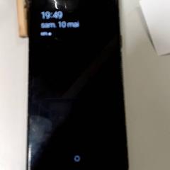 Iphone Samsung Noir, zoals gemeld door IKEA Nantes met iLost