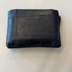 財布 Mol がiLostで GVB によって報告されました