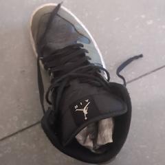 Shoe, as reported by Ziekenhuis Oost-Limburg using iLost