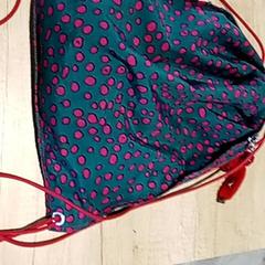 Poltsa Draagtas, gisa salatu by Regio Antwerpen - Brussel iLost erabiliz