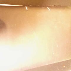 Pochette noire, come riportato da TCL utilizzando iLost