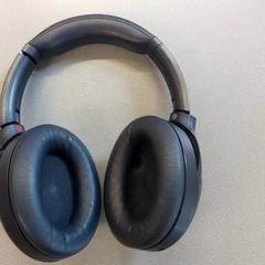 電子製品 - Hoofdtelefoon がiLostで Regio Limburg - Leuven によって報告されました