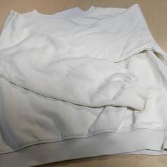 Clothing - Witte pull, as reported by Regio Oost-Vlaanderen using iLost