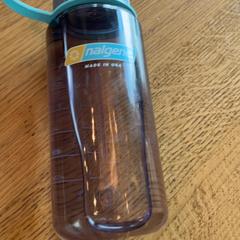 Botella, segundo informou ibis Styles Rotterdam Ahoy usando iLost