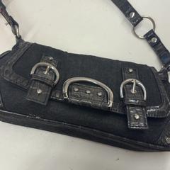 Bolsa Van der burg, ha sido reportado por GVB con iLost