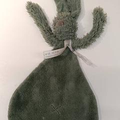 ぬいぐるみ Groen konijn がiLostで IKEA Groningen によって報告されました