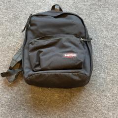 حقائب الظهر والحقائب النهارية، كما تم الإبلاغ عنه بواسطة Arriva Achterhoek-Rivierenland عبر iLost