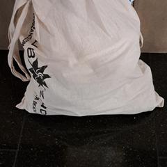 Stoffen tas van club zand, ha sido reportado por Pouw Vervoer con iLost