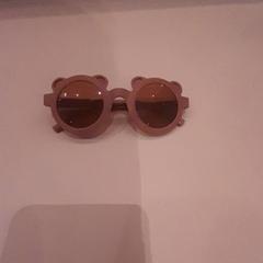 Sunglasses Bruin, as reported by Van der Valk Hotel Schiphol using iLost