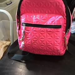 Rucksack, gemeldet von Qbuzz U-OV über iLost