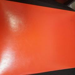Bolso de embrague rouge, ha sido reportado por TCL con iLost