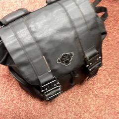 Rugtas Zwart leer, a été signalé par Arriva West-Brabant utilisant iLost