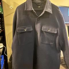 Väst Black c&a jacket, rapporterat av Leonardo Hotel Amsterdam Rembrandtpark med iLost