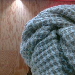 Jacket crochet brown, as reported by MEININGER Hotel Innsbruck Zentrum using iLost
