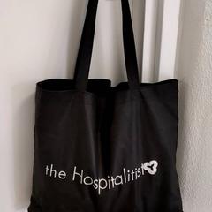 Táska Linnen zwarte tas, amint azt Arriva Infoshop Enschede az iLost segítségével jelentette.