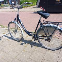 Damesfiets, segundo informou a iLost