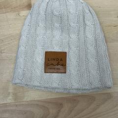 القبعة، كما تم الإبلاغ عنه بواسطة IKEA Ostrava عبر iLost