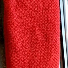 衣類 - sjaal がiLostで Regio Antwerpen - Brussel によって報告されました